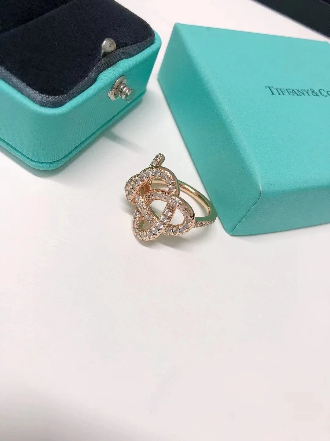 Tiffany & Co Infinity Knot Ring