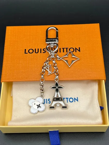 Louis Vuitton Eiffel Tower & Flower Charm Keychain Silver Jewelry - 1