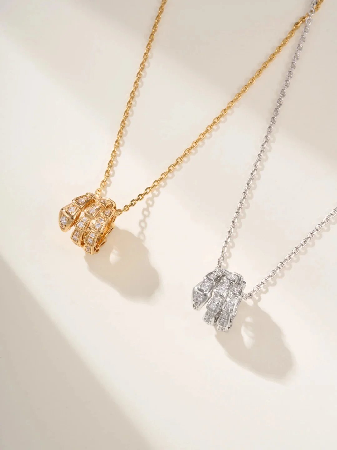 Bvlgari Serpenti Viper Gold Diamond Necklace Jewelry - 2