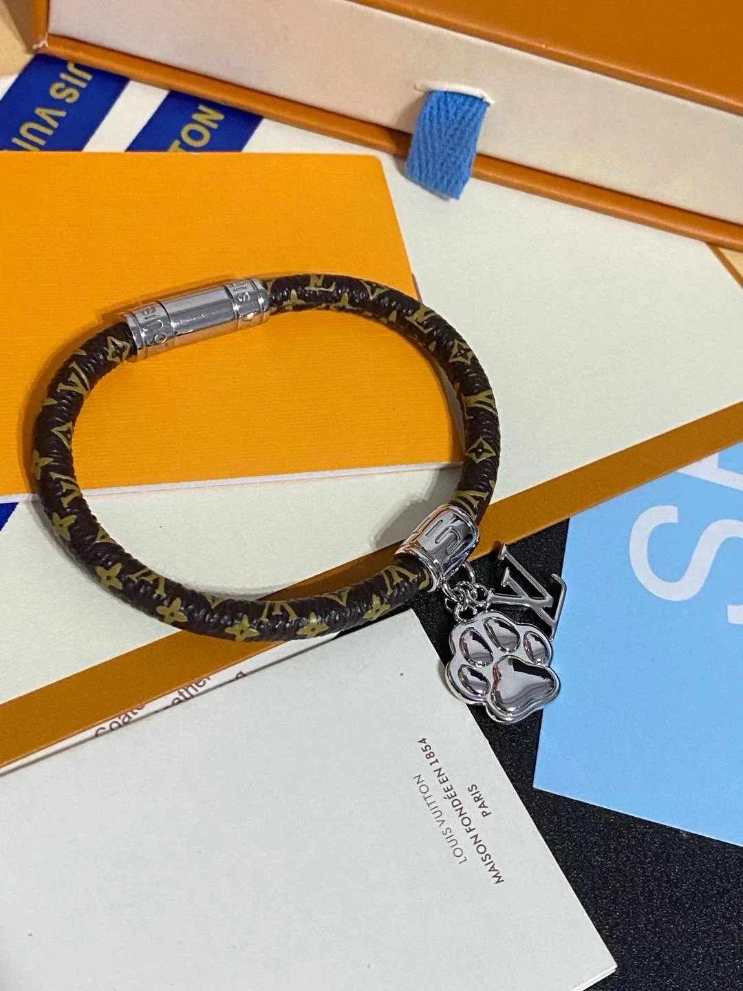 Louis Vuitton Streetwear Bracelet - 006542
