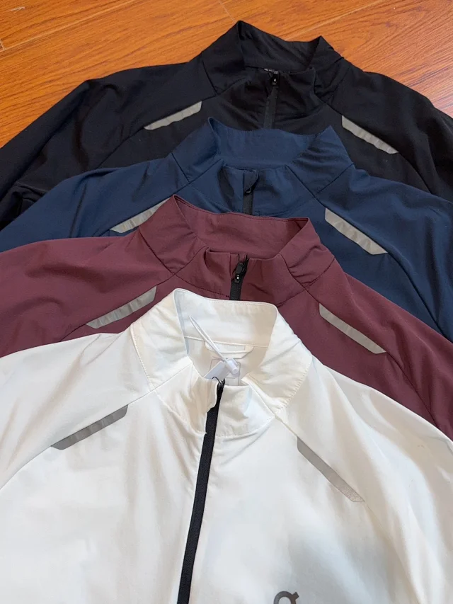 On Jackets Lightweight zip-front running jacket with reflective shoulder trim product detail image 7