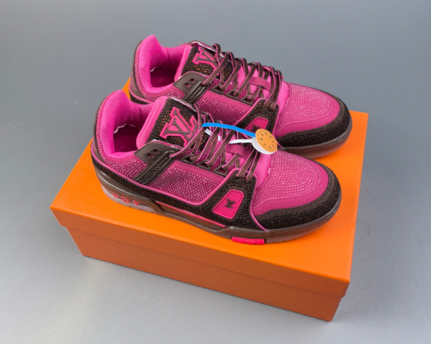 Louis Vuitton Sneakers LV Trainer — 29