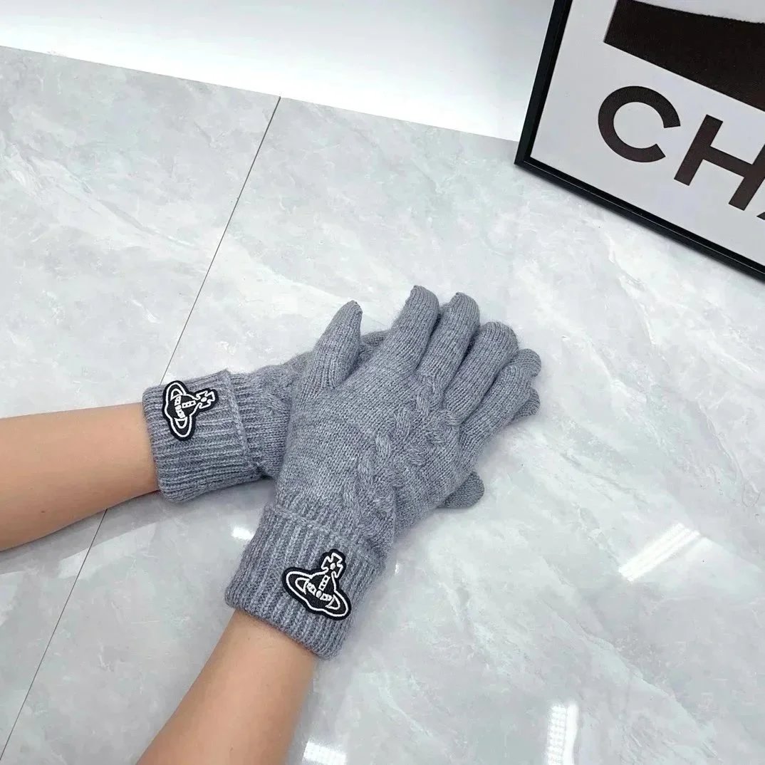 Dior Gloves Knit with Embroidered Bee Motif image 12