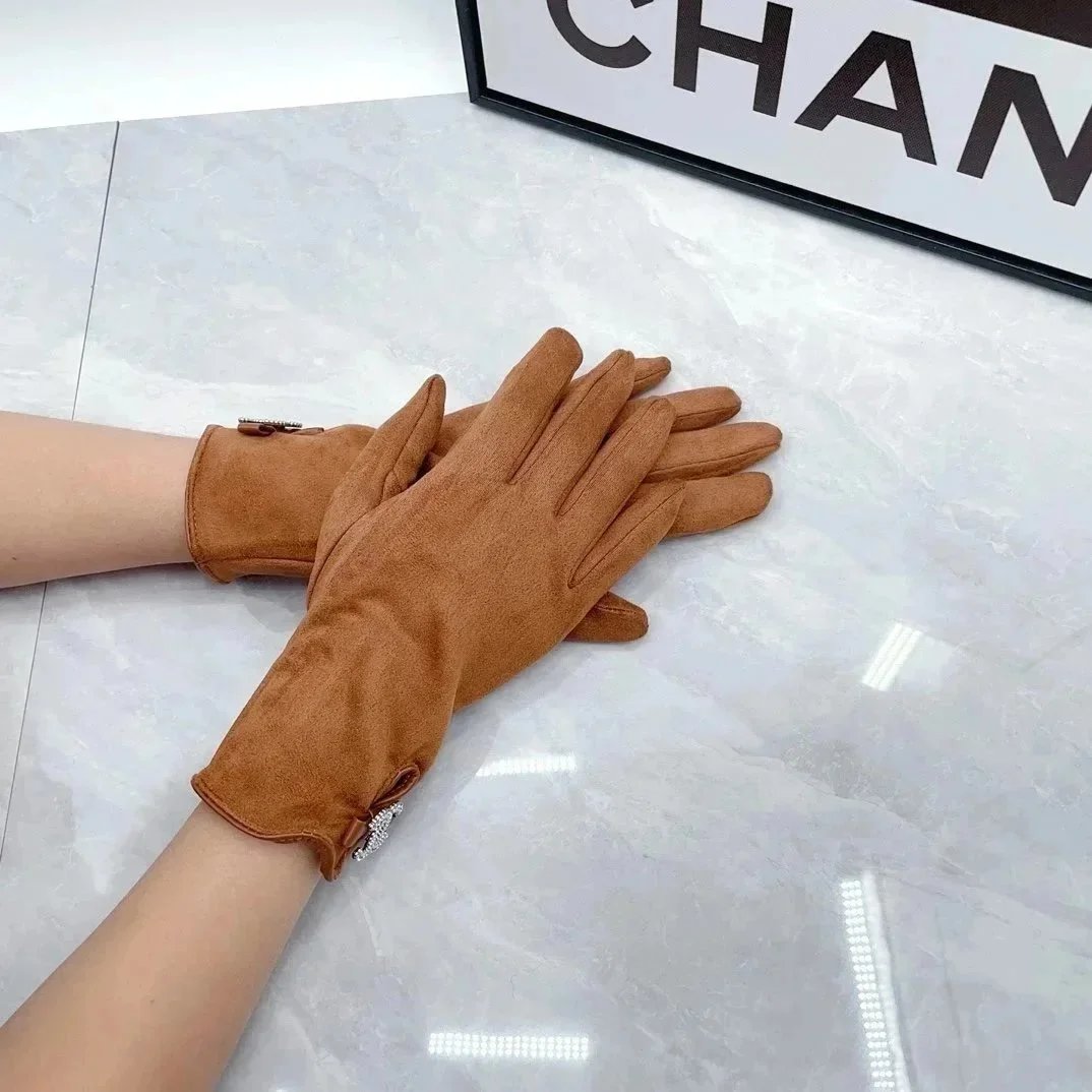 Dior Gloves Knit with Embroidered Bee Motif — 24