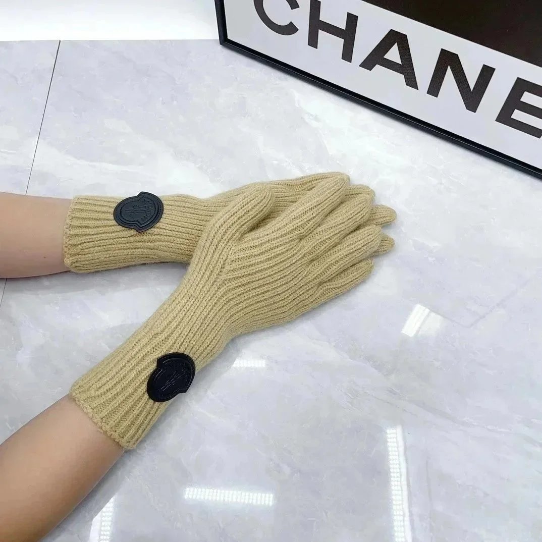 Dior Gloves Knit with Embroidered Bee Motif — 27