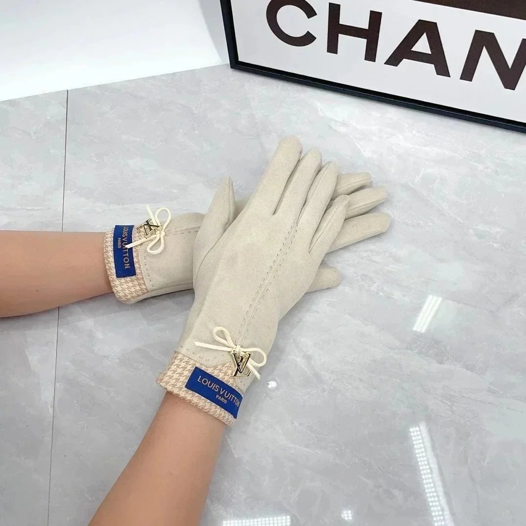 Dior Gloves Knit with Embroidered Bee Motif — 21