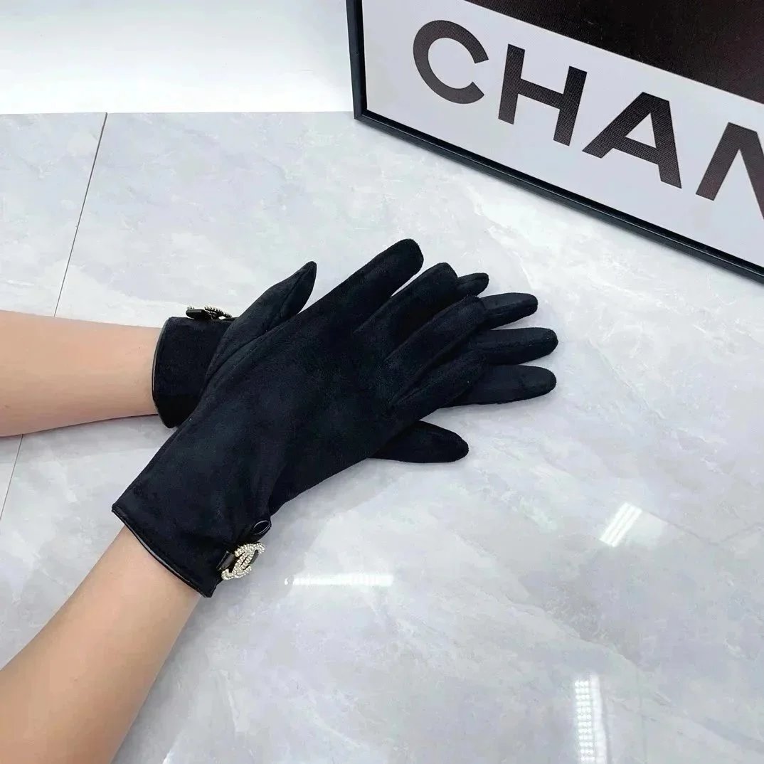 Dior Gloves Knit with Embroidered Bee Motif — 26