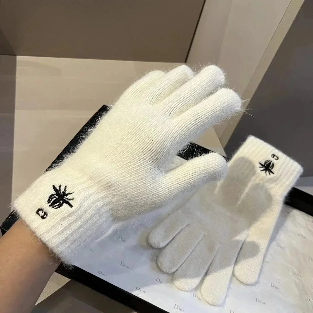 Dior Gloves Knit with Embroidered Bee Motif image 4