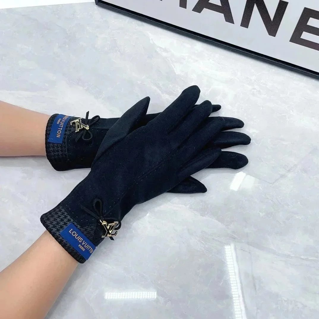 Dior Gloves Knit with Embroidered Bee Motif — 22