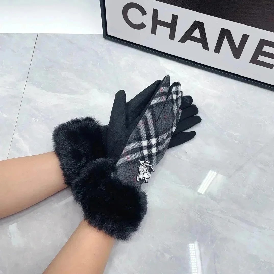 Dior Gloves Knit with Embroidered Bee Motif — 40