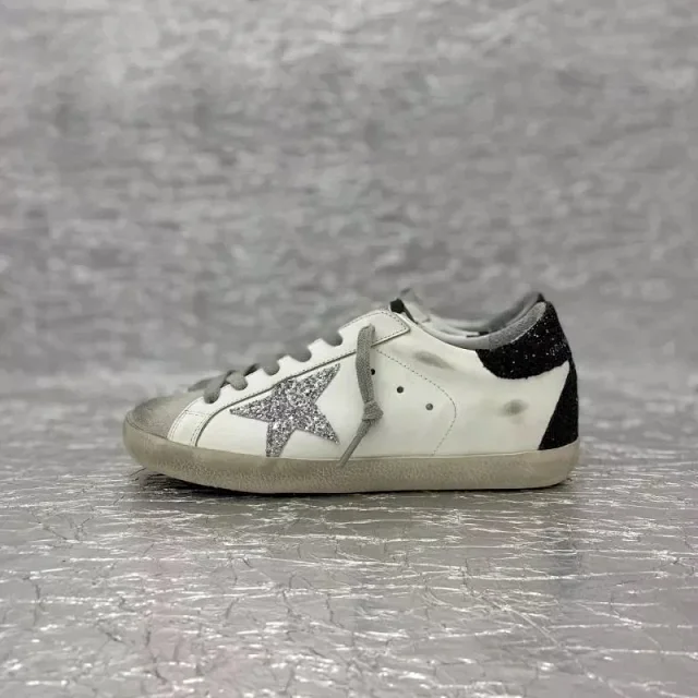 Golden Goose Sneakers Super-Star distressed star-appliqué product detail image 14