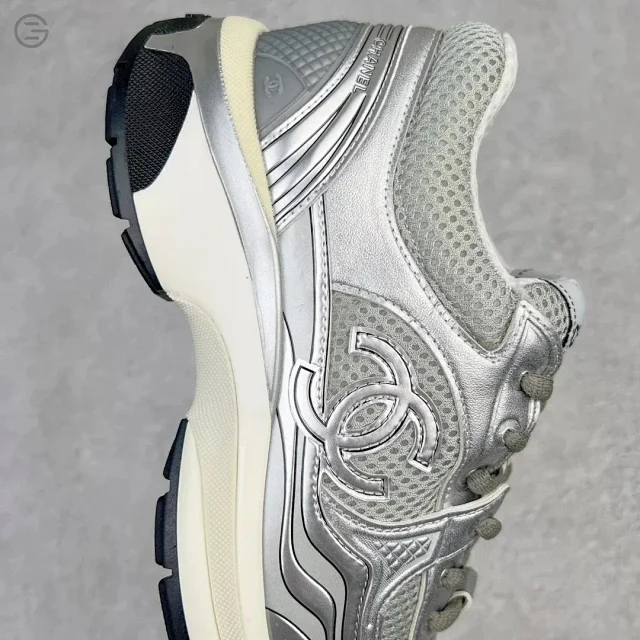 Chanel Sneakers G39792 mesh with interlocking CC logo product detail image 5
