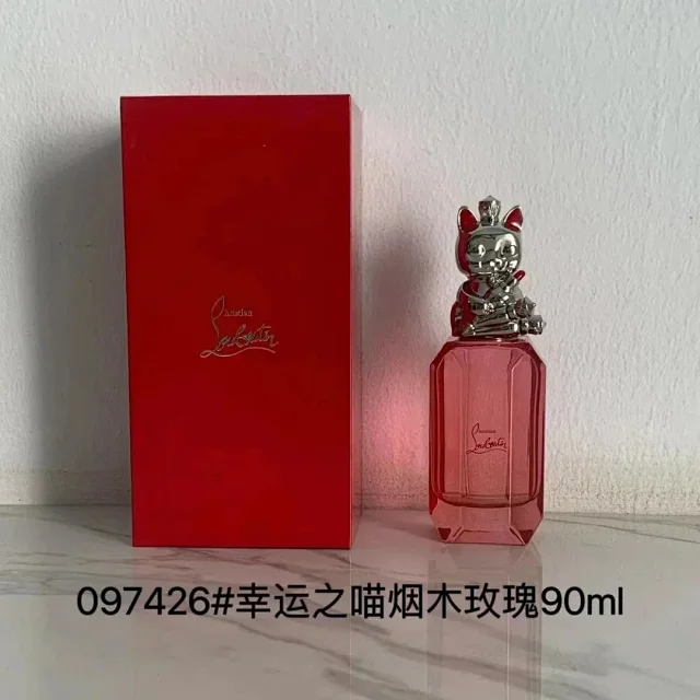 Marc Jacobs Multiple fragrance models product detail image 33