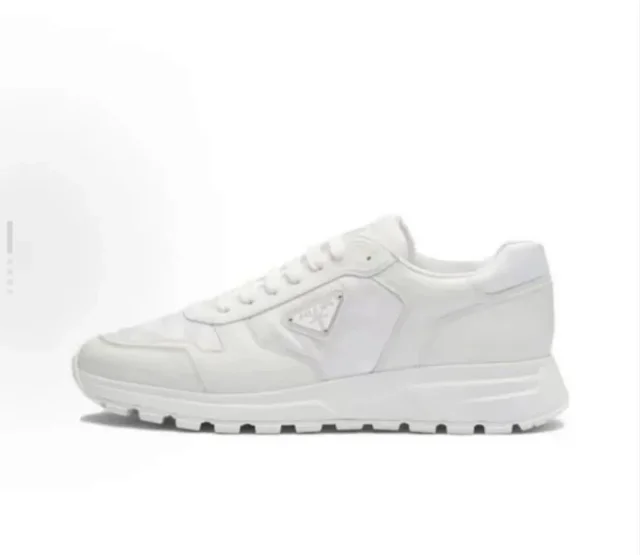 Prada Sneakers Low-Top Triangle Logo product detail image 7