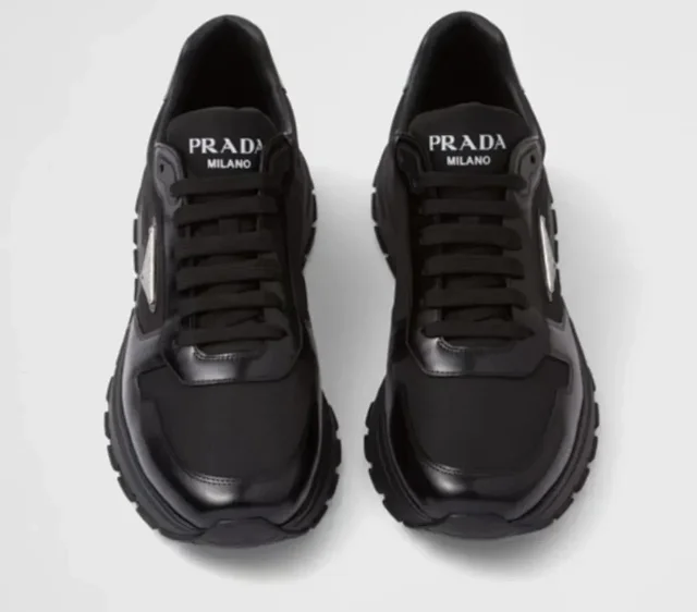 Prada Sneakers Low-Top Triangle Logo product detail image 3