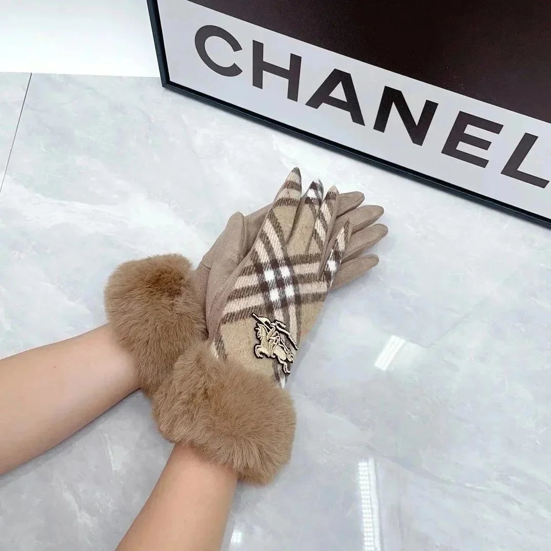 Dior Gloves Knit with Embroidered Bee Motif — 38
