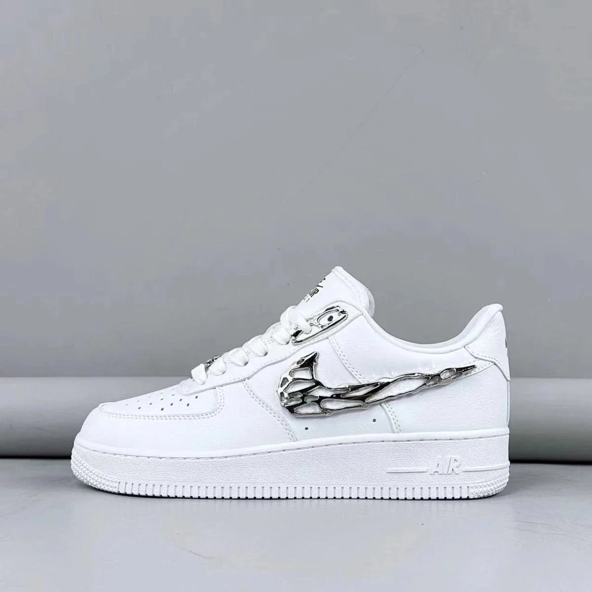 Nike Sneakers Air Force 1 Low with skeletal Swoosh detail image 4