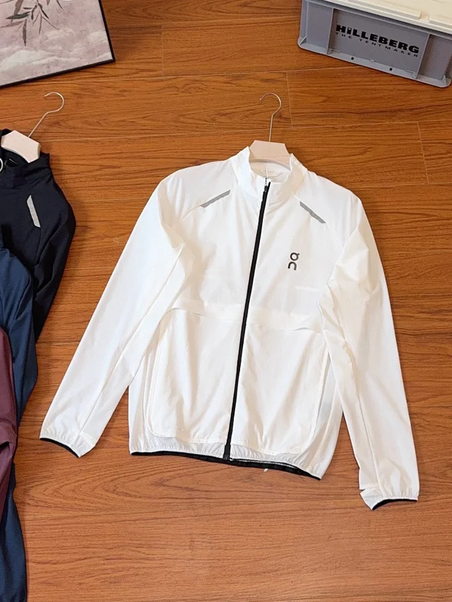 On Jackets Lightweight zip-front running jacket with reflective shoulder trim product detail image 2