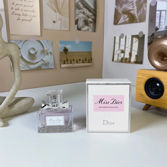 Marc Jacobs Multiple fragrance models product detail image 9