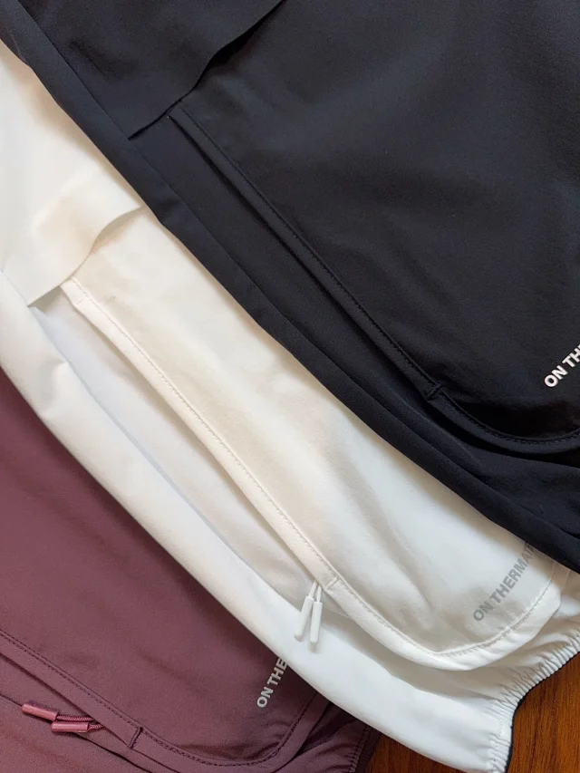 On Jackets Lightweight zip-front running jacket with reflective shoulder trim product detail image 15