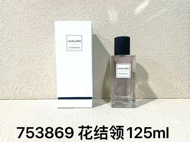 Marc Jacobs Multiple fragrance models product detail image 26