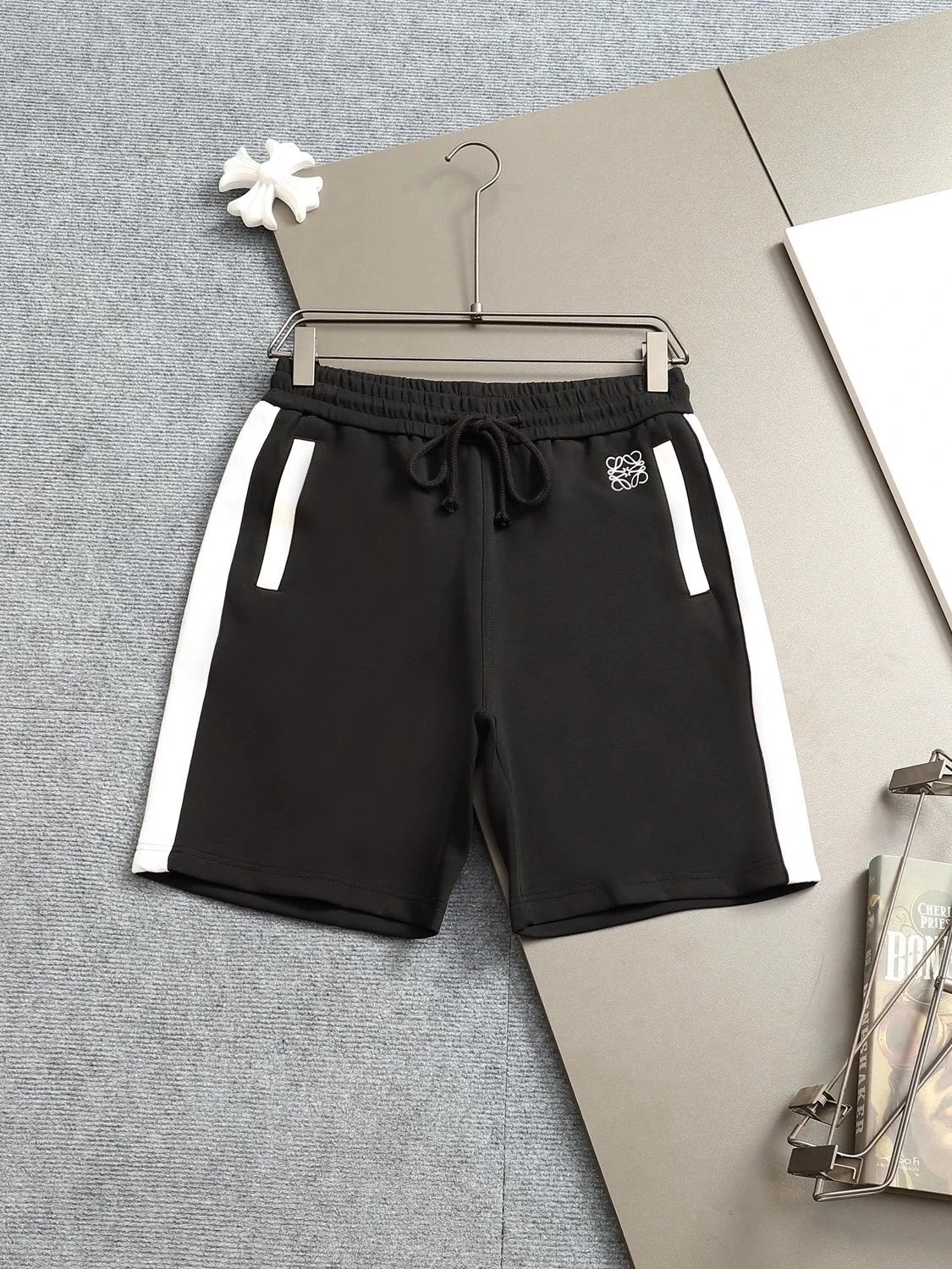 Loewe Shorts Drawstring with Anagram logo embroidery — 32LOE*WE