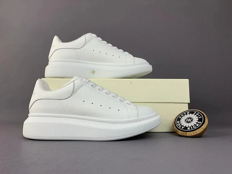 Unbranded Sneakers Low-top lace-up with oversized soles and perforated side panels image 7