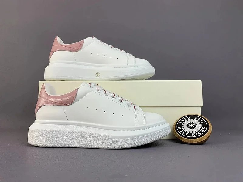 Unbranded Sneakers Low-top lace-up with oversized soles and perforated side panels image 9