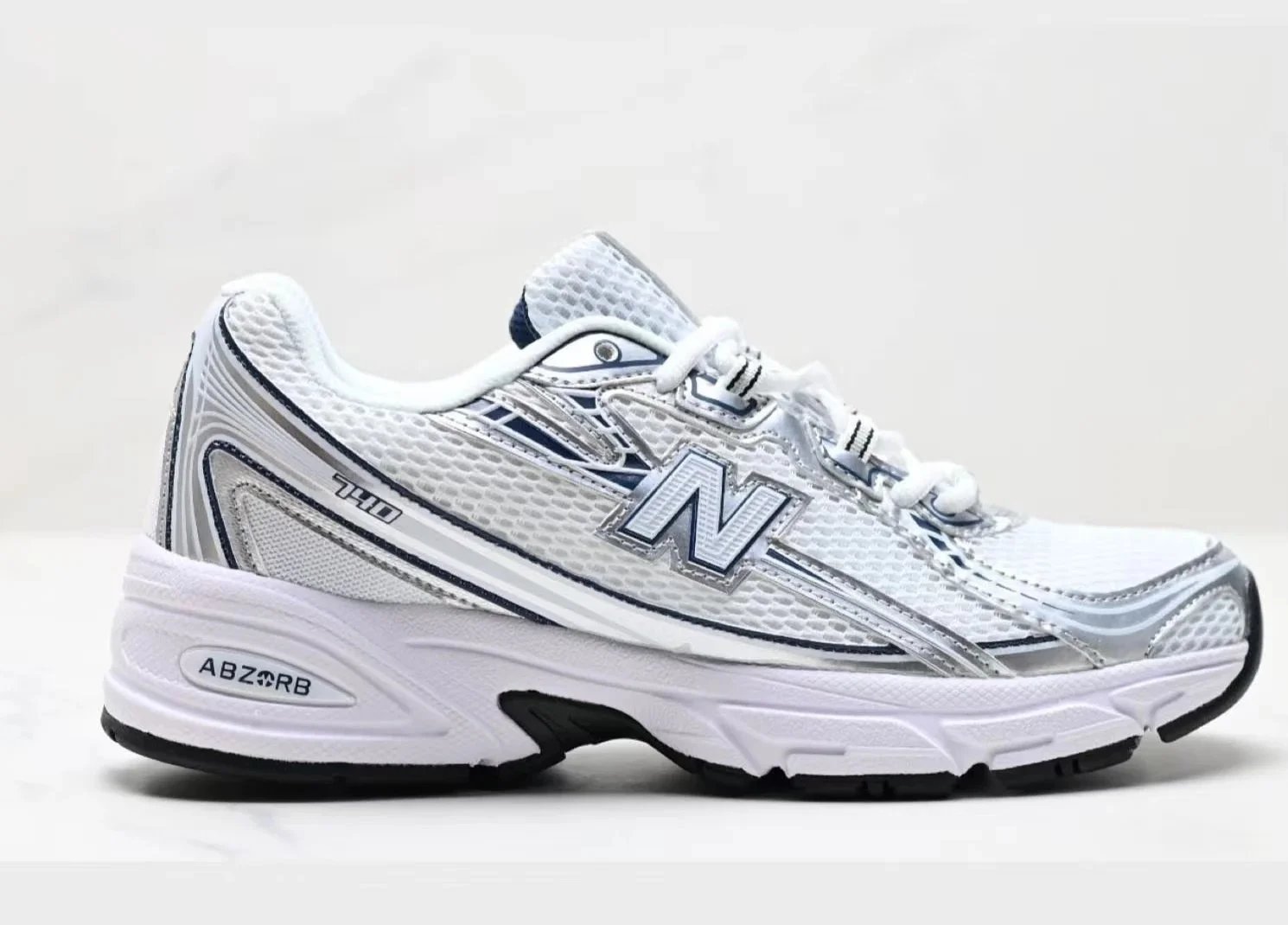 New Balance Sneakers 740 — 21