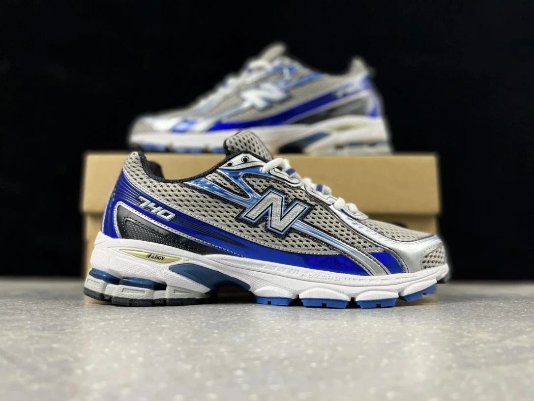 New Balance Sneakers 740 image 11