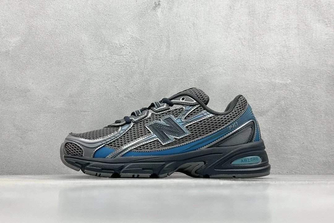 New Balance Sneakers 740 image 5