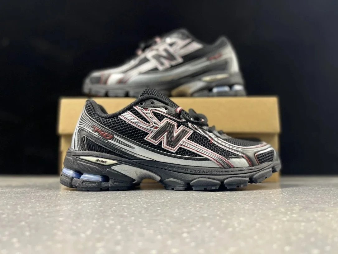 New Balance Sneakers 740 image 14