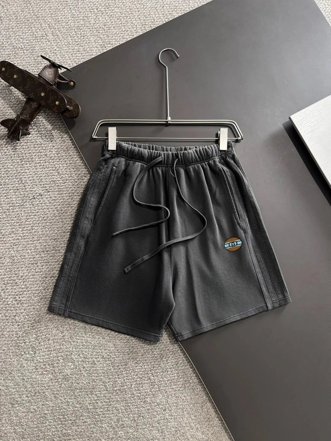 Gucci Shorts Elastic-Waist Drawstring — 9GU*CCI