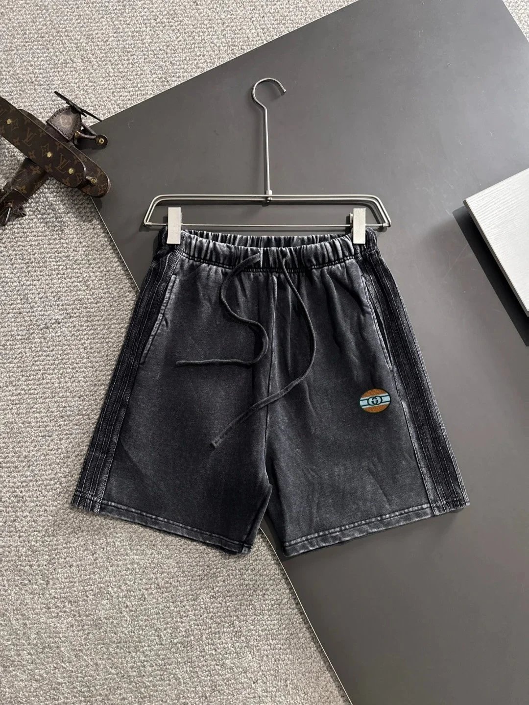 Gucci Shorts Elastic-Waist Drawstring — 16GU*CCI