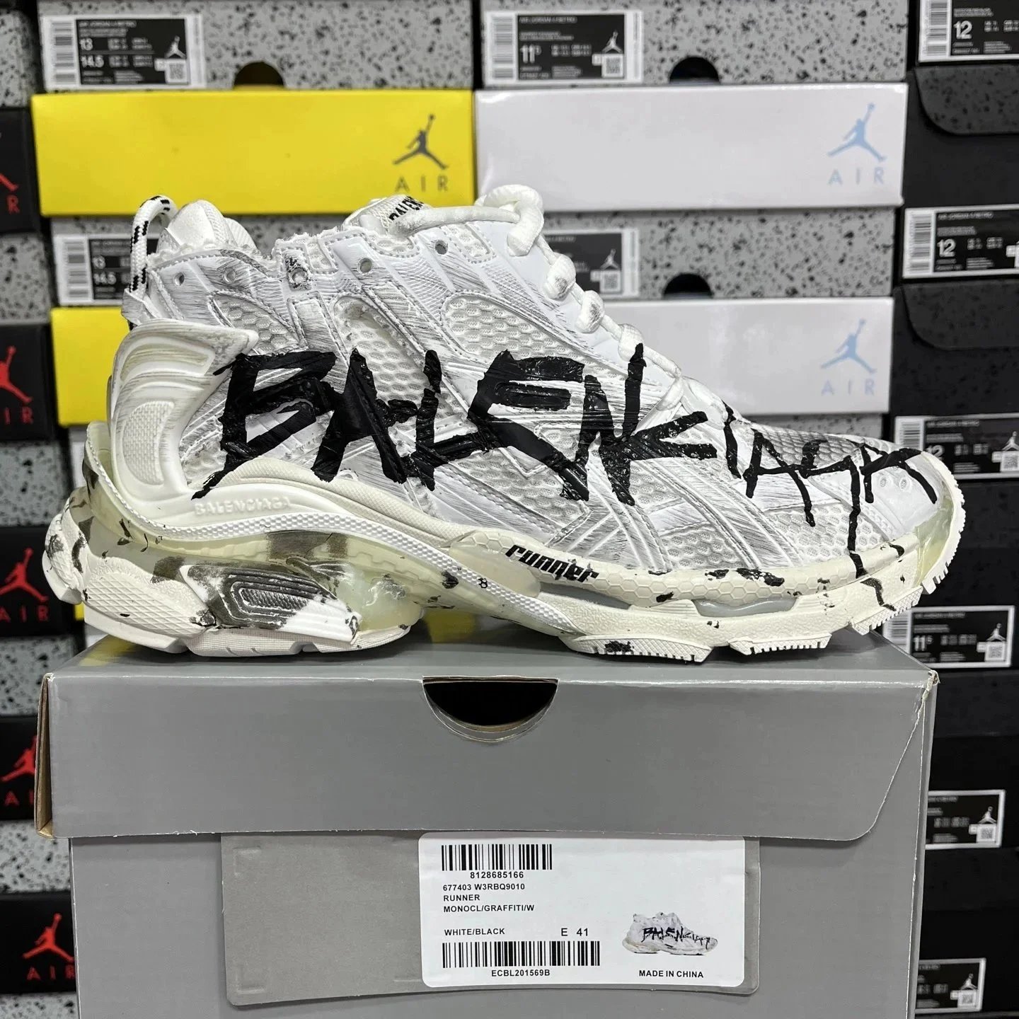 Balenciaga Sneakers Pumper Runner — Seventh-generation white graffiti Q9010