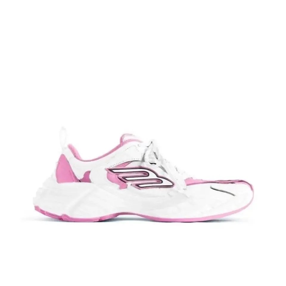 Balenciaga Sneakers Monday — White powder