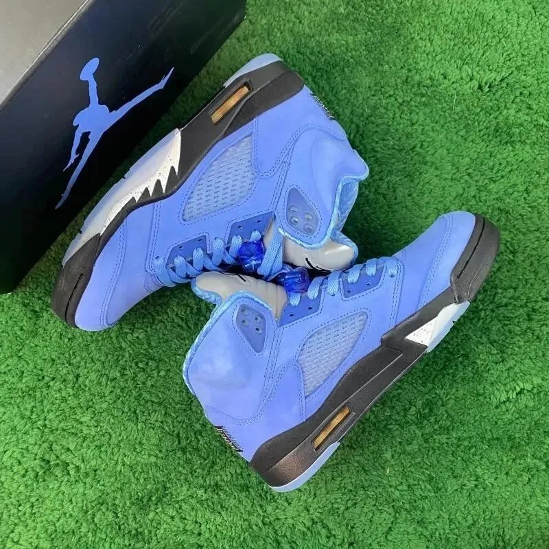 Nike Sneakers Air Jordan 5 high-top — North Carolina Blue