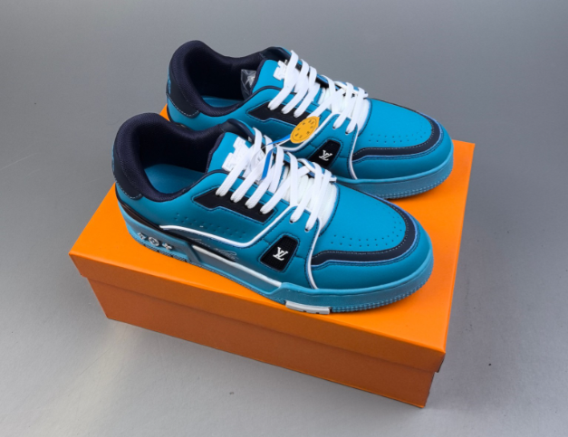 Louis Vuitton Sneakers LV Trainer — 19