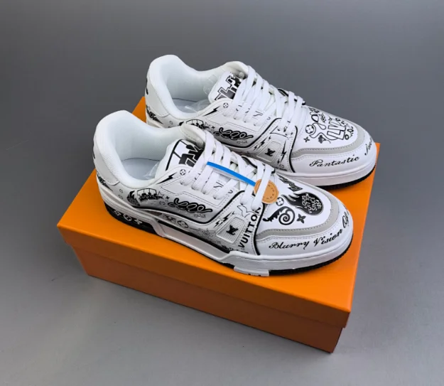 Louis Vuitton Sneakers LV Trainer product detail image 3