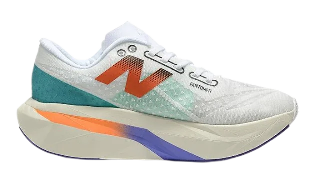 New Balance Sneakers FuelCell Rebel v4 product detail image 3