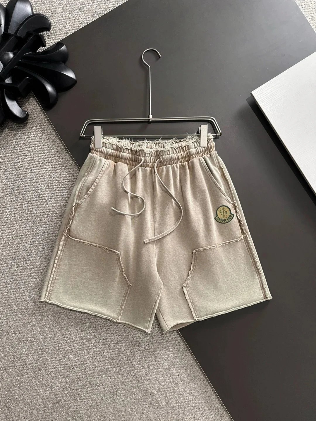Loewe Shorts Logo Print Drawstring — Mo*ncler_2