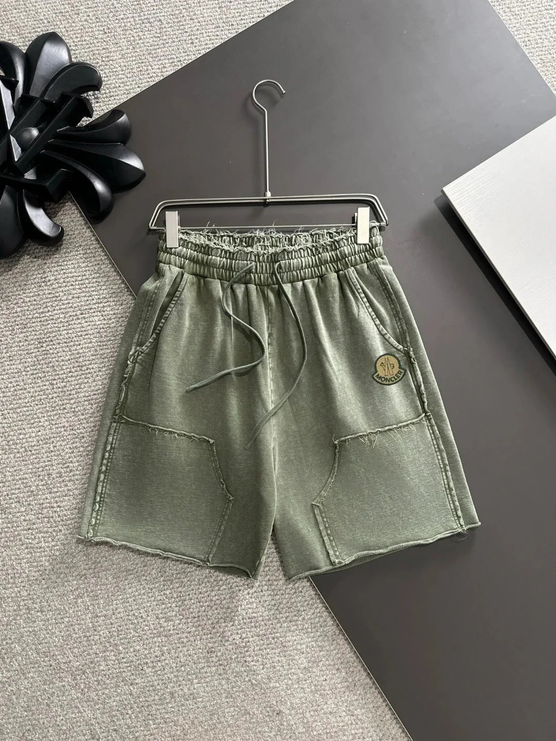 Loewe Shorts Logo Print Drawstring — Mon*cler_3