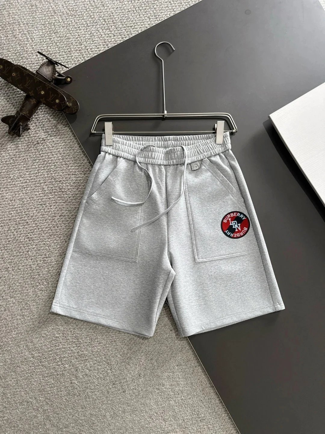 Burberry Shorts Elastic-waist drawstring with patch pockets — B*URBERRY