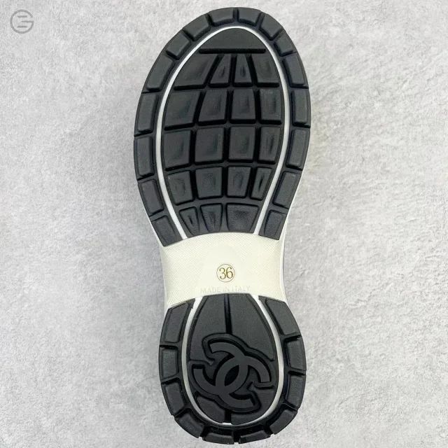 Chanel Sneakers G39792 mesh with interlocking CC logo product detail image 9