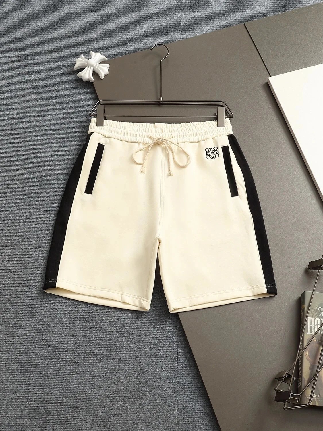 Loewe Shorts Drawstring with Anagram logo embroidery — 33LOE*WE