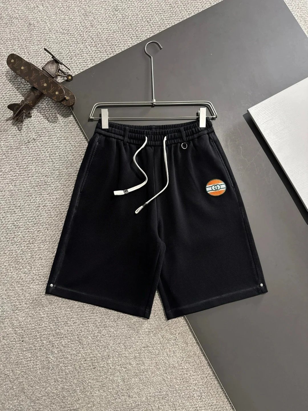 Burberry Shorts Elastic-waist drawstring with patch pockets — G*UCCI