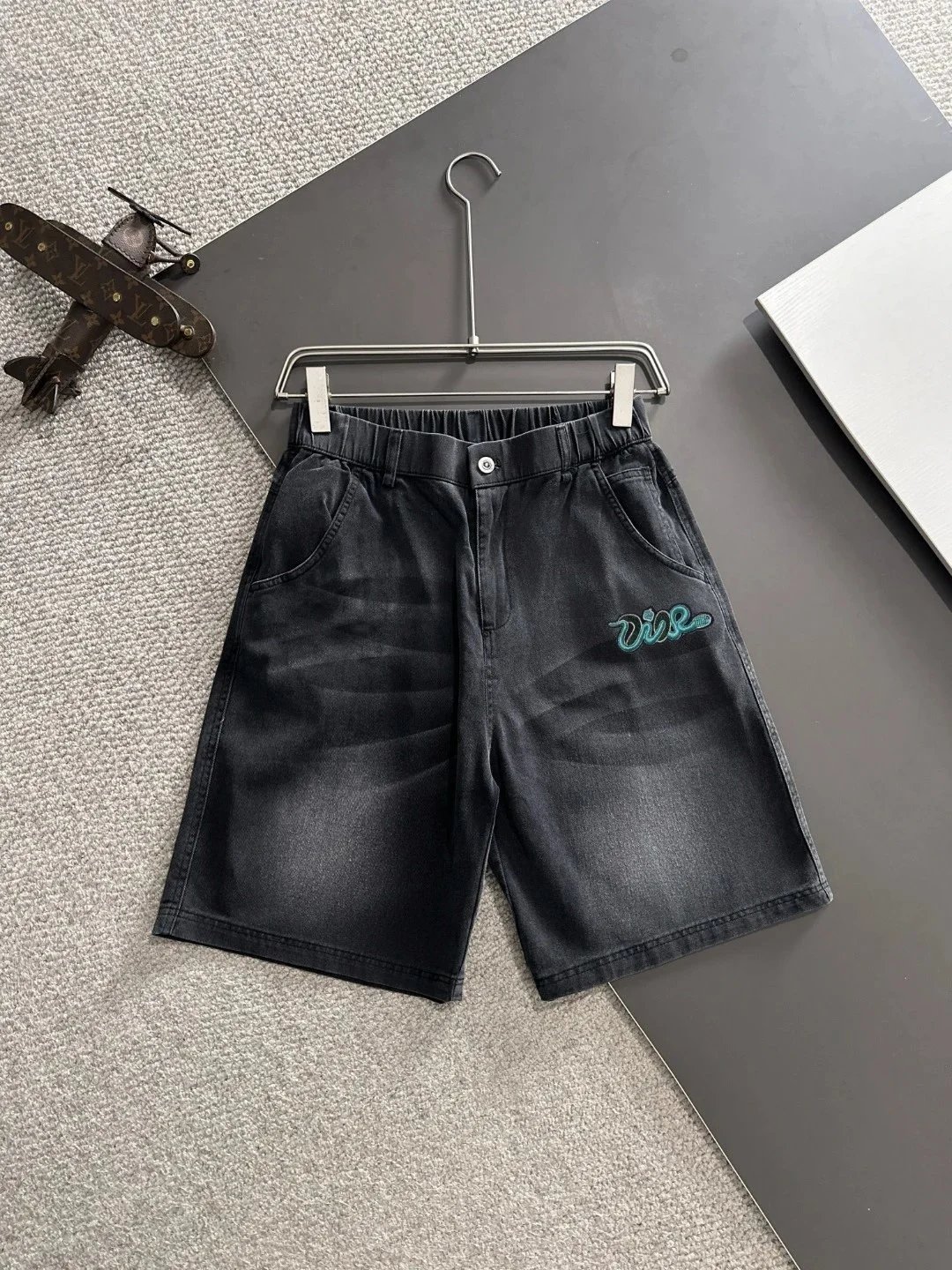 Burberry Shorts Elastic-waist drawstring with patch pockets — DI O*R