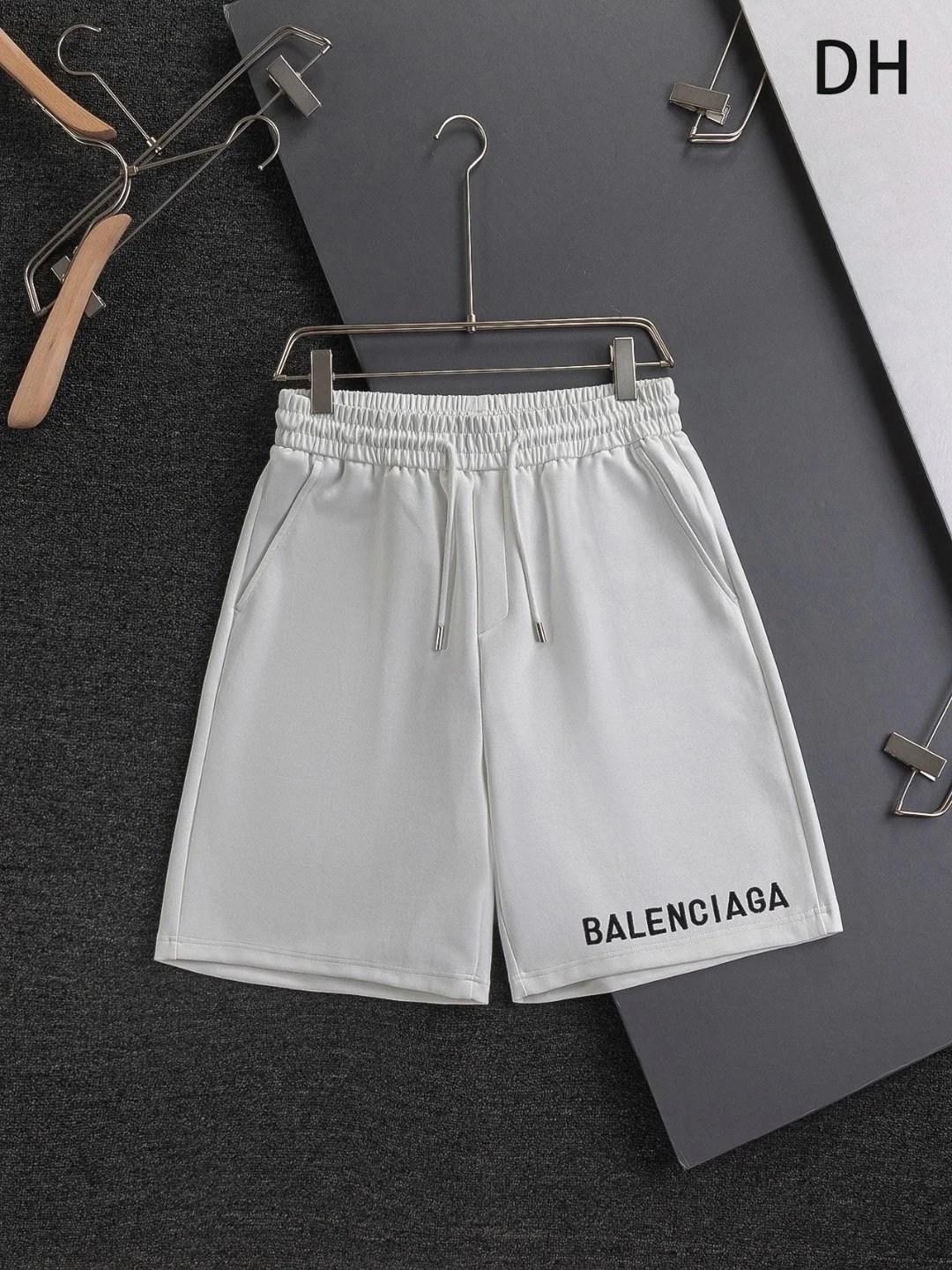 Burberry Shorts Elastic-Waist Drawstring — BALE*NCIAGA