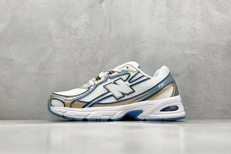 New Balance Sneakers 740 — 30