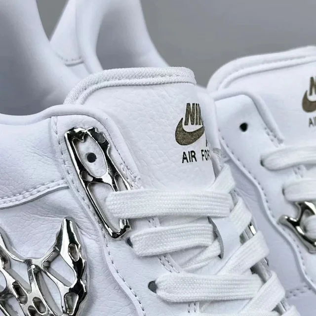 Nike Sneakers Air Force 1 Low with skeletal Swoosh detail product detail image 8